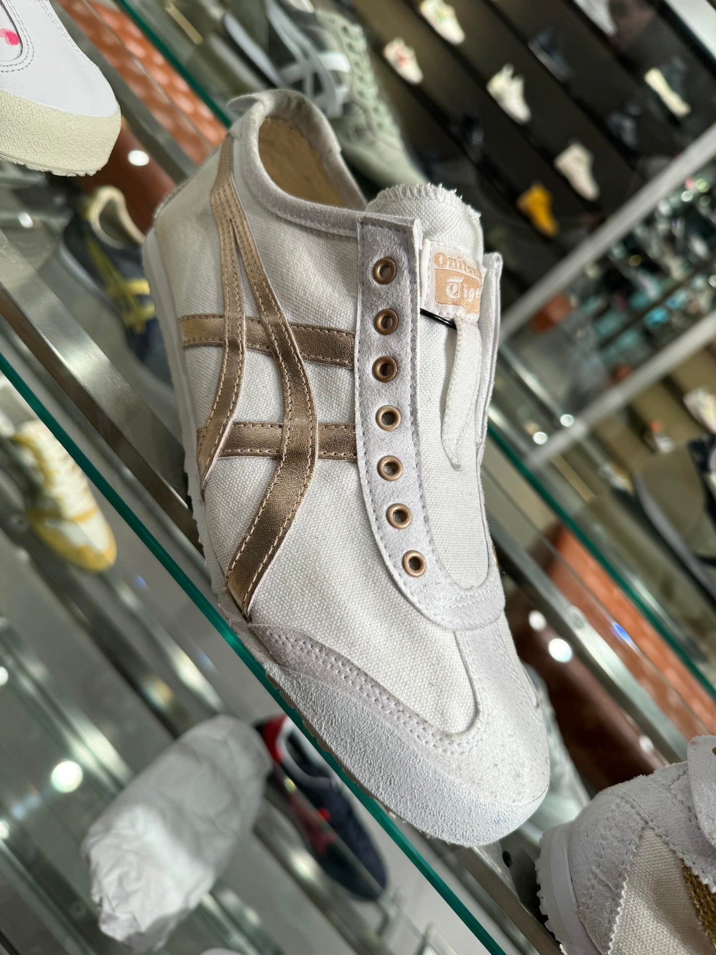 Onitsuka Shoes - Mexico 66